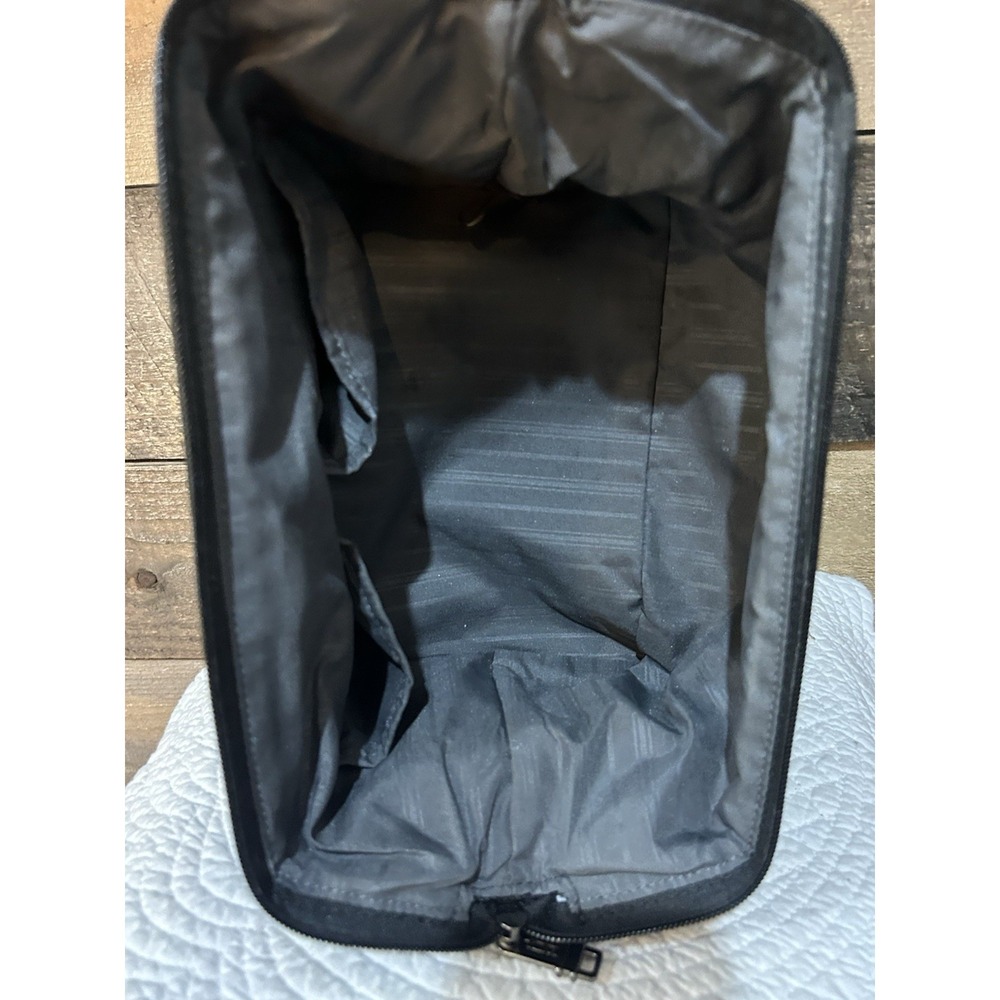 Tumi Black Travel Toiletry Bag Top Zip 10"x8"x4" - Picture 6 of 8